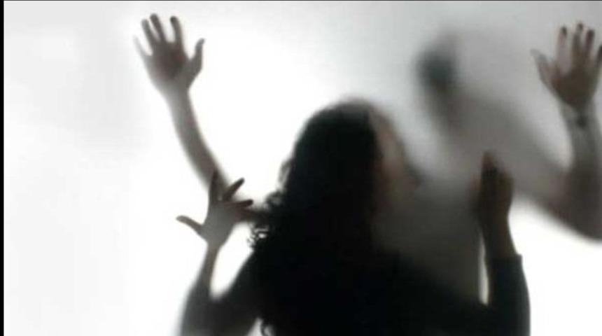 Cinsel organını kadınlara g&ouml;steren 'su&ccedil; makinesi' yakalandı!