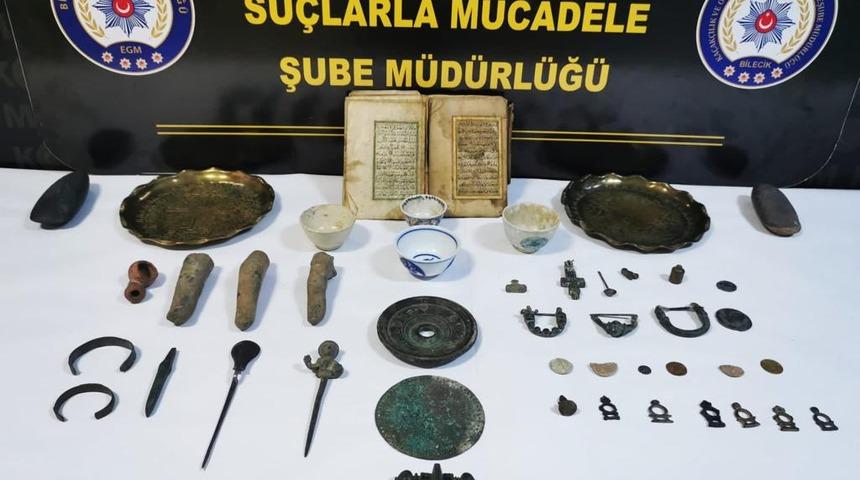 Bilecik'te 44 tarihi eser ele geçirilen operasyonda bir zanlı yakalandı