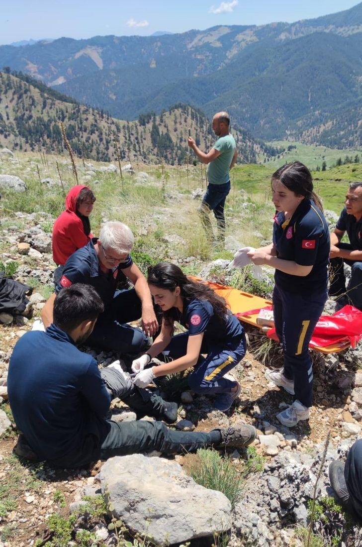 Adana'da kayalıklardan düşen çoban yaralandı G1