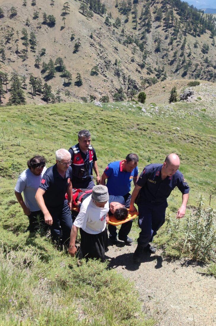 Adana'da kayalıklardan düşen çoban yaralandı G2