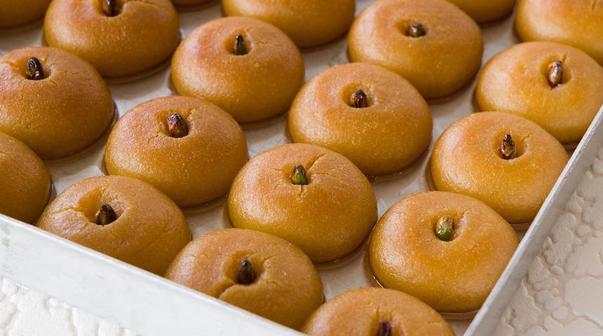 Aynı pastaneden alınmış gibi: Tam ölçülü şekerpare tarifi