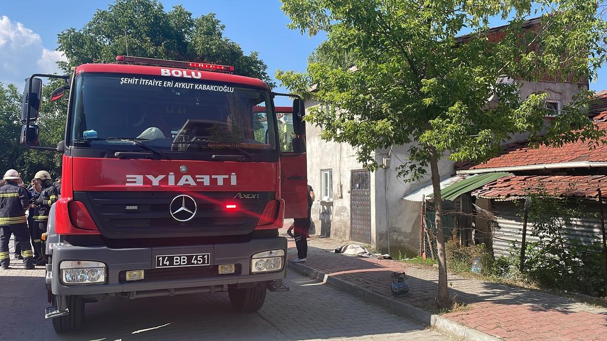 Bolu'da evde &ccedil;ıkan yangında elbisesi tutuşan kadın &ouml;ld&uuml;