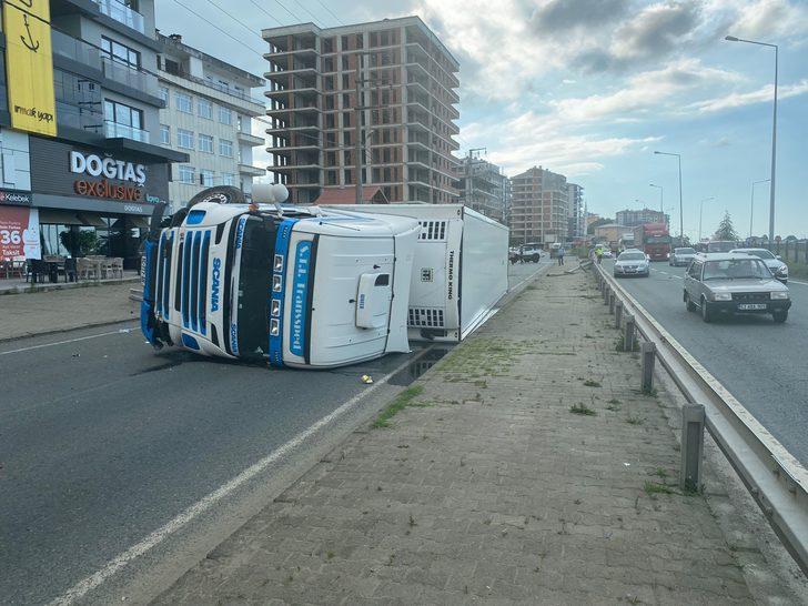Rize'de dinamit yüklü tır ile kamyonet çarpıştı G5