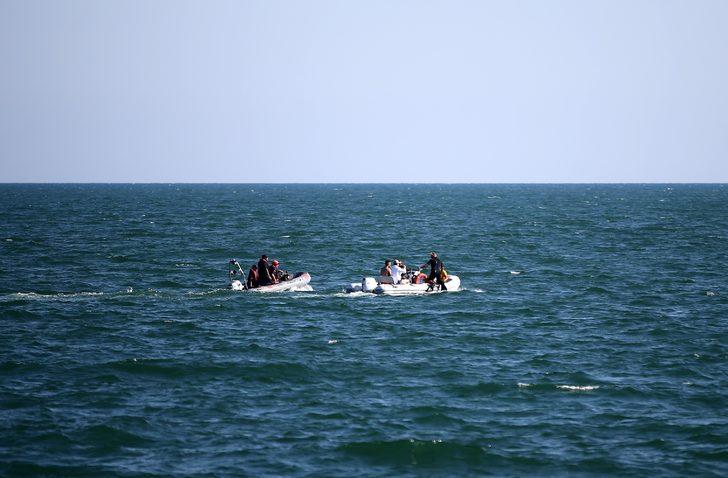 Alabora olan teknedeki 3 kişi yüzerek kurtuldu, 1 kişi botla kurtarıldı G4