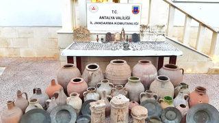 Antalya'daki tarihi eser operasyonunda 2 bin 712 eser ele geçirildi