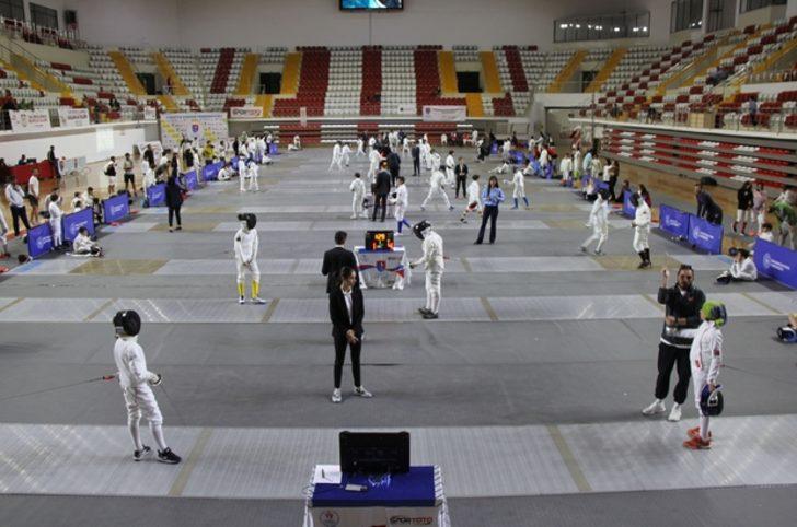 Sivas'ta düzenlenen Türkiye Eskrim Şampiyonası sona erdi G2