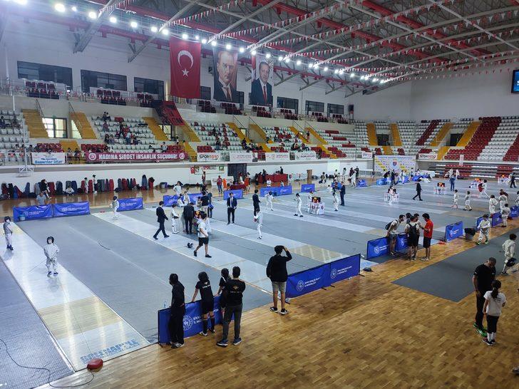 Sivas'ta düzenlenen Türkiye Eskrim Şampiyonası sona erdi G3