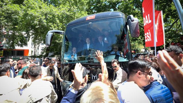 İYİ Parti Genel Başkanı Akşener, Ankara'da esnafın sorunlarını dinledi: