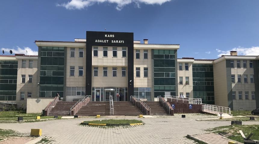 Kars'ta kendisini rahatsız eden kişiyi öldürdüğü öne sürülen genç kız tahliye edildi