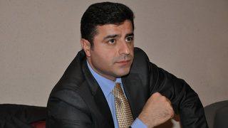 Demirtaş'tan Ahmet Şık'a mektup: Tutuklanmadık, rehin alındık