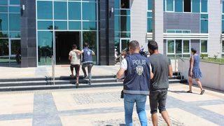 Antalya'da dolandırıcılık yaptıkları öne sürülen 2 şüpheli tutuklandı