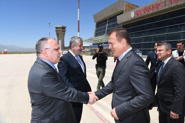 Bakan yardımcıları Dönmez ve Kalaycı, Hakkari'de ziyaretlerde bulundu G1