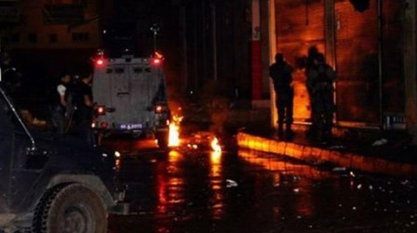 Cizre'de patlama: 4 polis yaralı