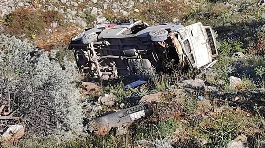 Son dakika: Konya'da feci kaza! Tarım işçilerini taşıyordu: Ölü ve yaralılar var