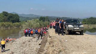 GÜNCELLEME - Düzce'de sele kapılan kepçe operatörünün cenazesi bulundu