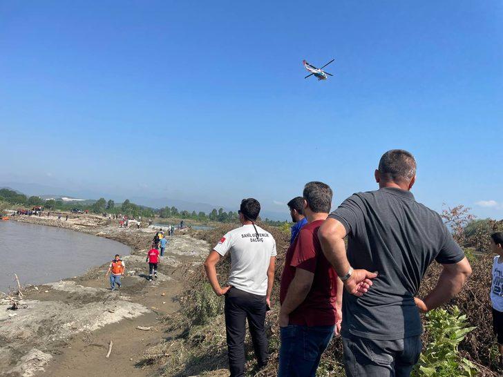 GÜNCELLEME - Düzce'de sele kapılan kepçe operatörünün cenazesi bulundu G5