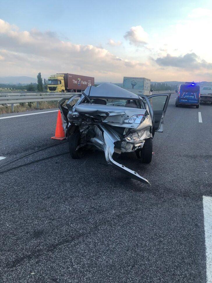 Manisa'da iki otomobilin çarpıştığı kazada 2 kardeş öldü G2