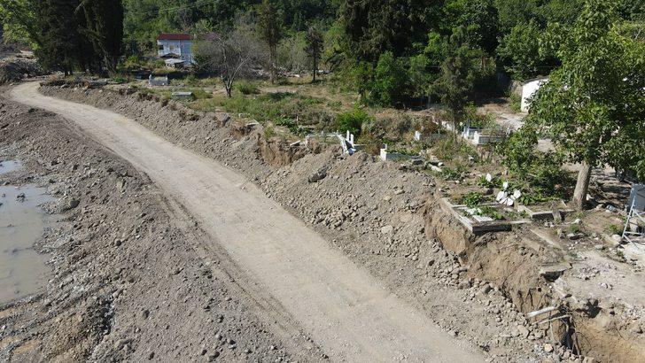 Selde köy camisinin yıkılması ve suyun mezarlığa zarar verme anı kamerada G4