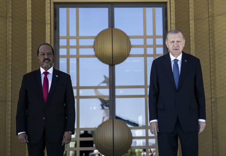 Cumhurbaşkanı Erdoğan, Somali Cumhurbaşkanı Mahmud'u resmi törenle karşıladı G4