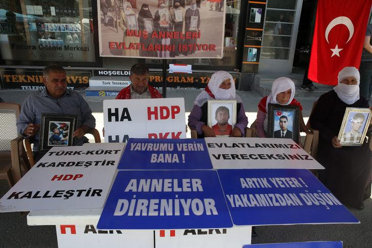 Muşlu aileler evlatları için HDP il binası önündeki eylemlerini sürdürdü G3