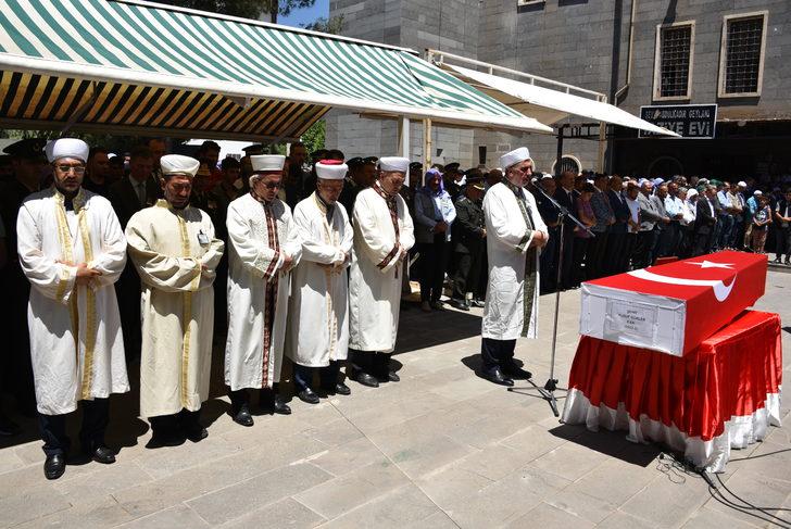 Şehit Piyade Er Yusuf Gürler, Şanlıurfa'da son yolculuğuna uğurlandı G3