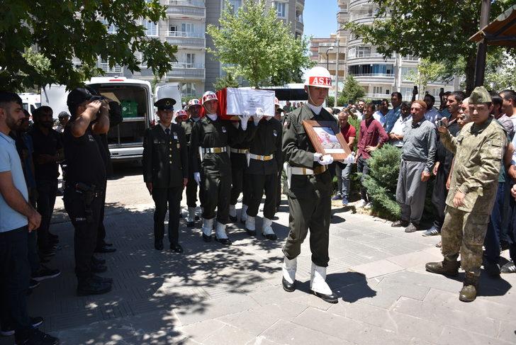 Şehit Piyade Er Yusuf Gürler, Şanlıurfa'da son yolculuğuna uğurlandı G5