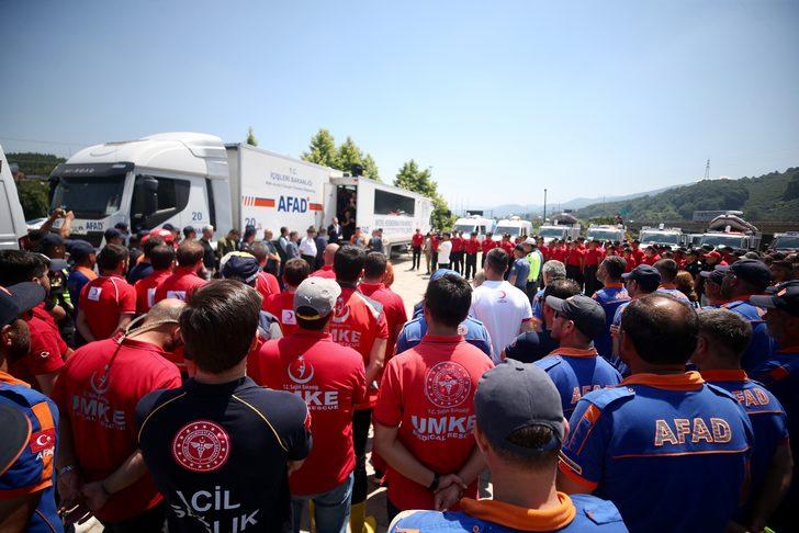 GÜNCELLEME 2 - Düzce'de sele kapılan kepçe operatörünün cenazesi bulundu G2