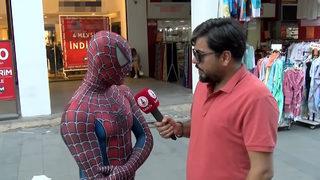 Örümcek Adam, asgari ücreti yeterli buldu sosyal medyada gündem oldu: Allah bereket versin