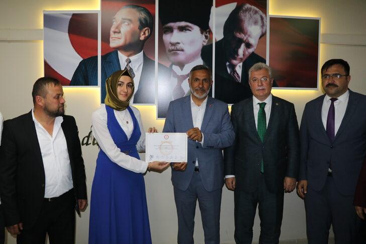 Dodurga Belediye Başkanı Kaşıkcı, mazbatasını aldı G2