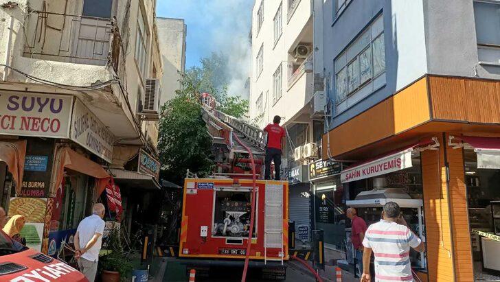 Mersin'de iş merkezinde çıkan yangın söndürüldü G3