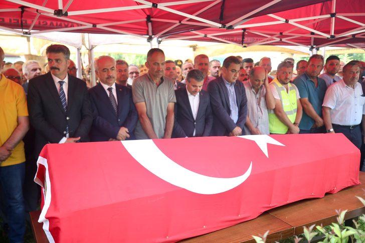 Düzce'de sele kapılan kepçe operatörünün cenazesi toprağa verildi G2