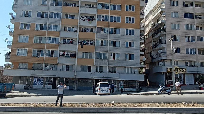 Balıkesir'de korkun&ccedil; olay! Altıncı kattan d&uuml;şen 2 yaşındaki &ccedil;ocuğun feci sonu