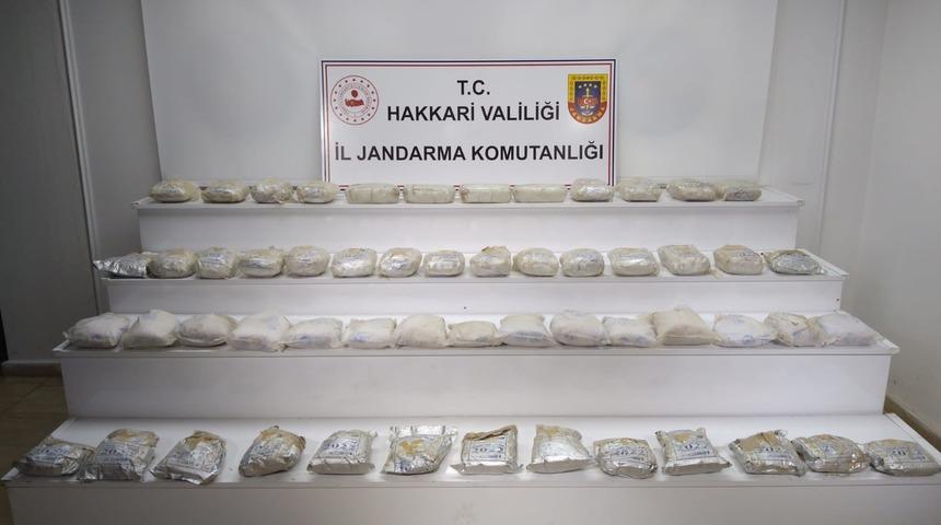Hakkari'de 55 kilogram sentetik uyuşturucu ele geçirildi