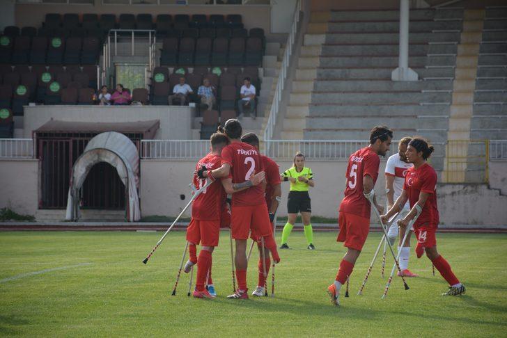 Ampute Milli Futbol Takımı'nın Giresun kampı sona erdi G2
