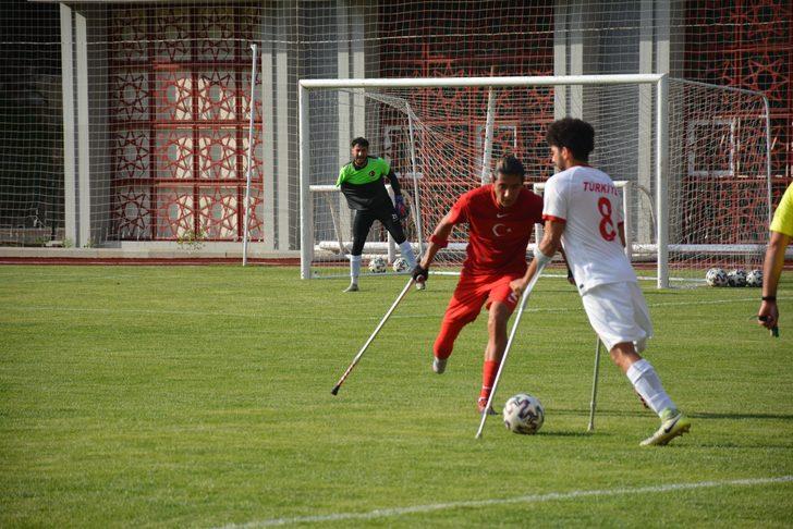Ampute Milli Futbol Takımı'nın Giresun kampı sona erdi G3