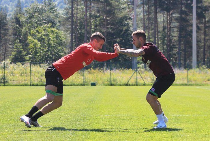 Fatih Karagümrük, yeni sezon hazırlıklarına Topuk Yaylası'nda devam ediyor G1