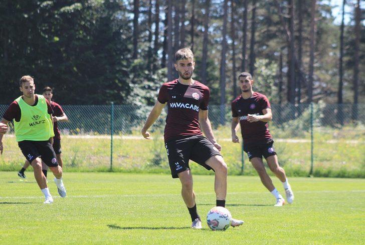 Fatih Karagümrük, yeni sezon hazırlıklarına Topuk Yaylası'nda devam ediyor G4