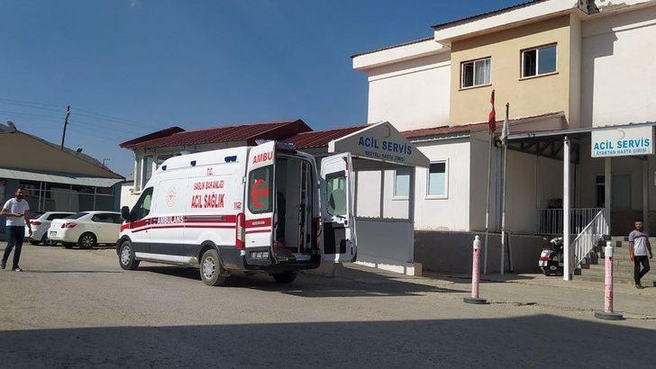 Van'da göçerleri taşıyan kamyonetin devrilmesi sonucu 10 kişi yaralandı G2