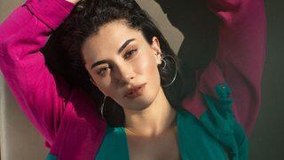 Annemizi Saklarken'in Handan'ı Hande Doğandemir mini etekli pozuyla beğeni topladı! 