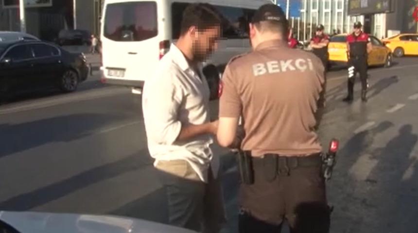 İstanbul’da ‘yok artık’ dedirten olay! Polisler bile şaşkına döndü, ehliyet kontrolünde... 