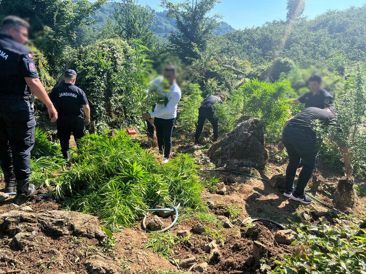 Sakarya'da uyuşturucu operasyonunda 2 zanlı gözaltına alındı G2