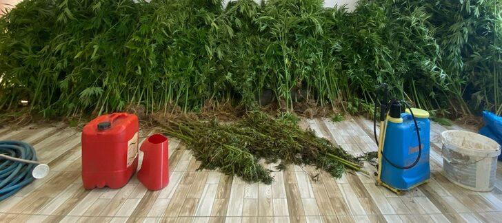 Sakarya'da uyuşturucu operasyonunda 2 zanlı gözaltına alındı G3