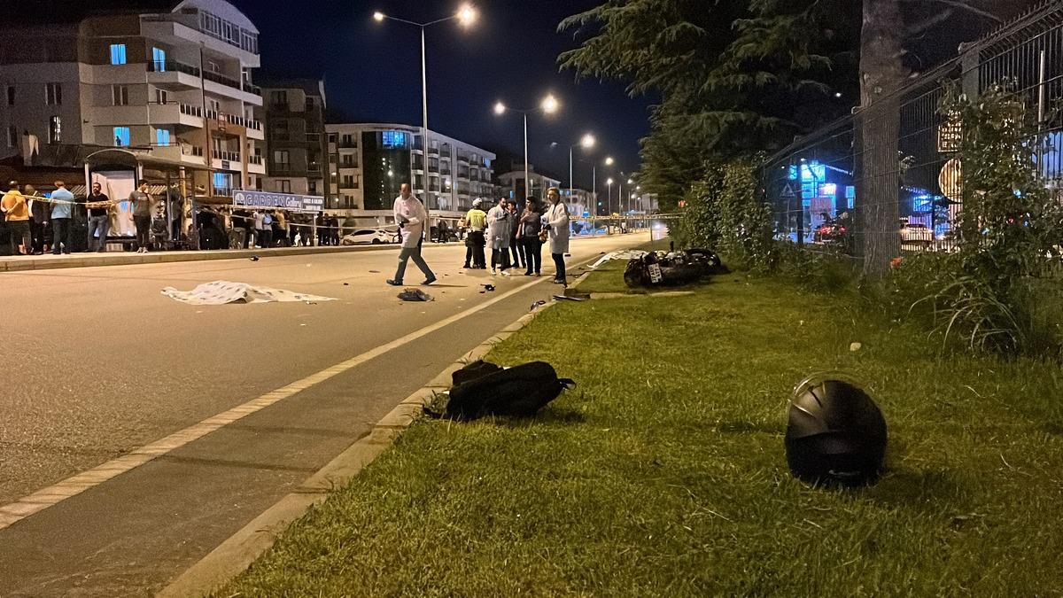 Isparta'da motosikletin &ccedil;arptığı yaşlı &ccedil;ift &ouml;ld&uuml;, s&uuml;r&uuml;c&uuml; yaralandı