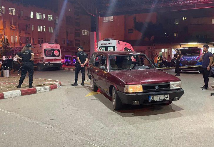 Hatay'da otomobile düzenlenen silahlı saldırıda 1 kişi öldü, 8 kişi yaralandı G2