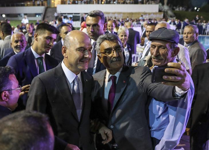 İçişleri Bakanı Soylu, "Türkiye Muhtarlarla El Ele" Projesi'nin kapanışına katıldı: G1