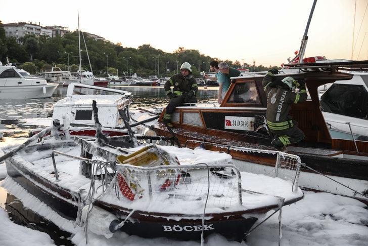 Avcılar Sahili'nde 7 tekne yandı G3