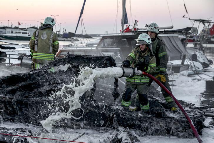 Avcılar Sahili'nde 7 tekne yandı G5