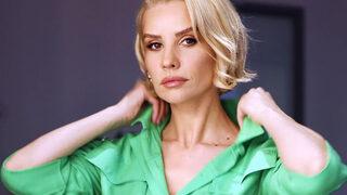 Kocasıyla aşk pozu olay olmuştu! Esra Erol'dan Yargı'nın yıldızı Uğur Arslan ve Sema Ergenokon ile tatil pozu