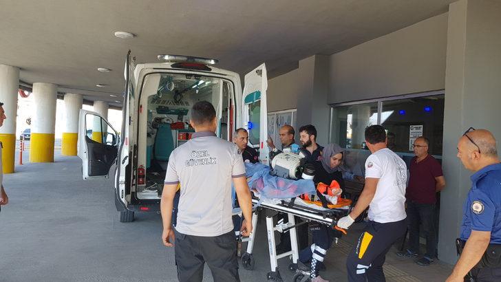 Erzincan'da otomobil şarampole devrildi, 1 kişi öldü, 4 kişi yaralandı G4