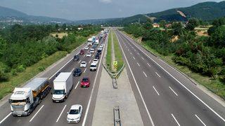 Bolu Dağı'nda bayram tatili nedeniyle uzun araç kuyrukları oluştu